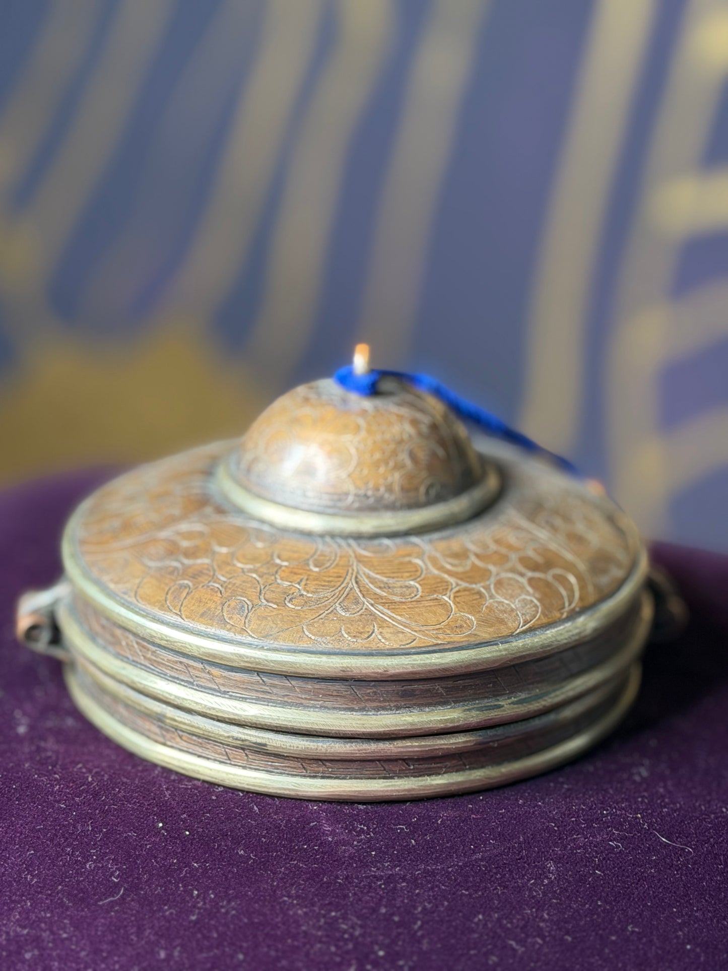 Каратал (тибетский цимбал) в металлическом футляре